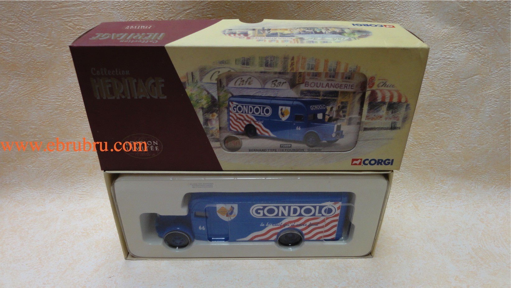 CAMION BERNARD TYPE 110 FOURGON GONDOLO Réf : 72009 CORGI 1/50