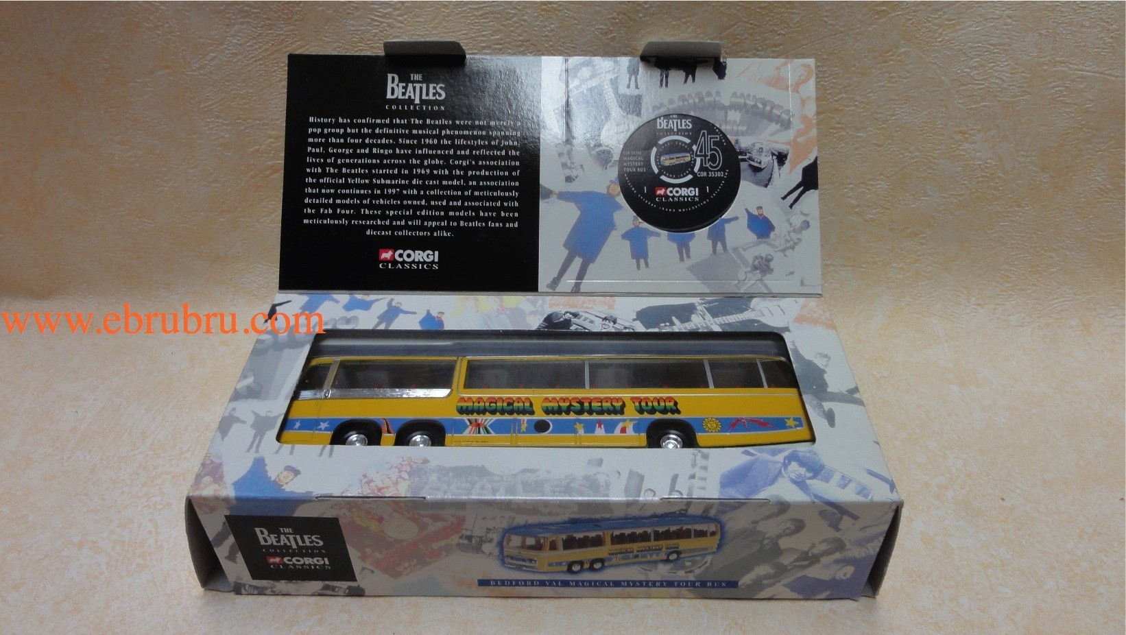 Bedford Val Magical Mystery Tour Bus Beatles  corgi classics réf 35302