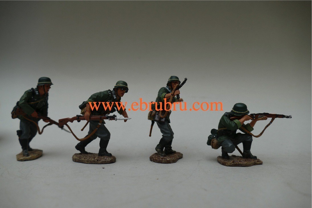 WEHRMACHT ATTACK SET GERMAN ARMY KING & COUNTRY WS039