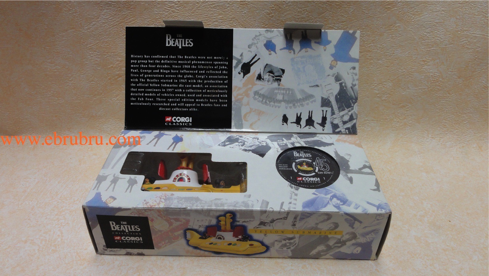 Yellow Submarine  Beatles corgi 05401