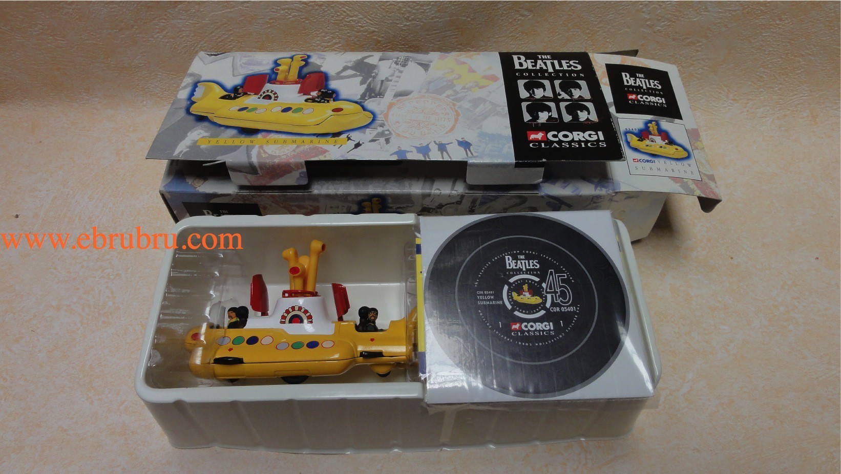 Yellow Submarine  Beatles corgi 05401