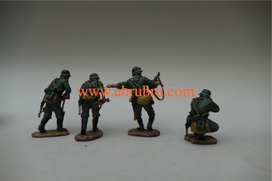 WEHRMACHT ATTACK SET GERMAN ARMY KING & COUNTRY WS039