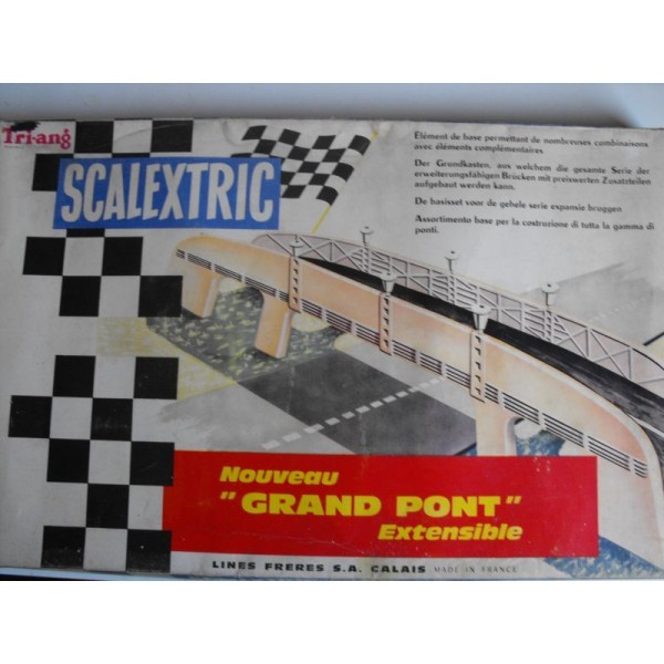 GRAND PONT SCALEXTRIC EN BOITE