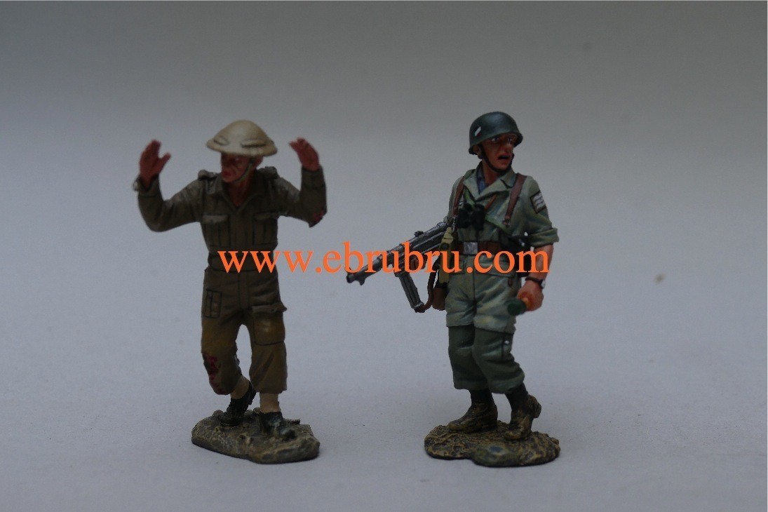 PRISONER & ESCORT GERMAN FALLSCHIRMJAGER KING & COUNTRY FJ006-07