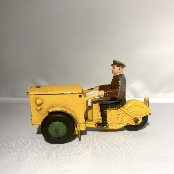 Triporteur Jaune Dinky toys ref 14 A