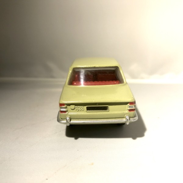 BMW 1500  DINKY TOYS