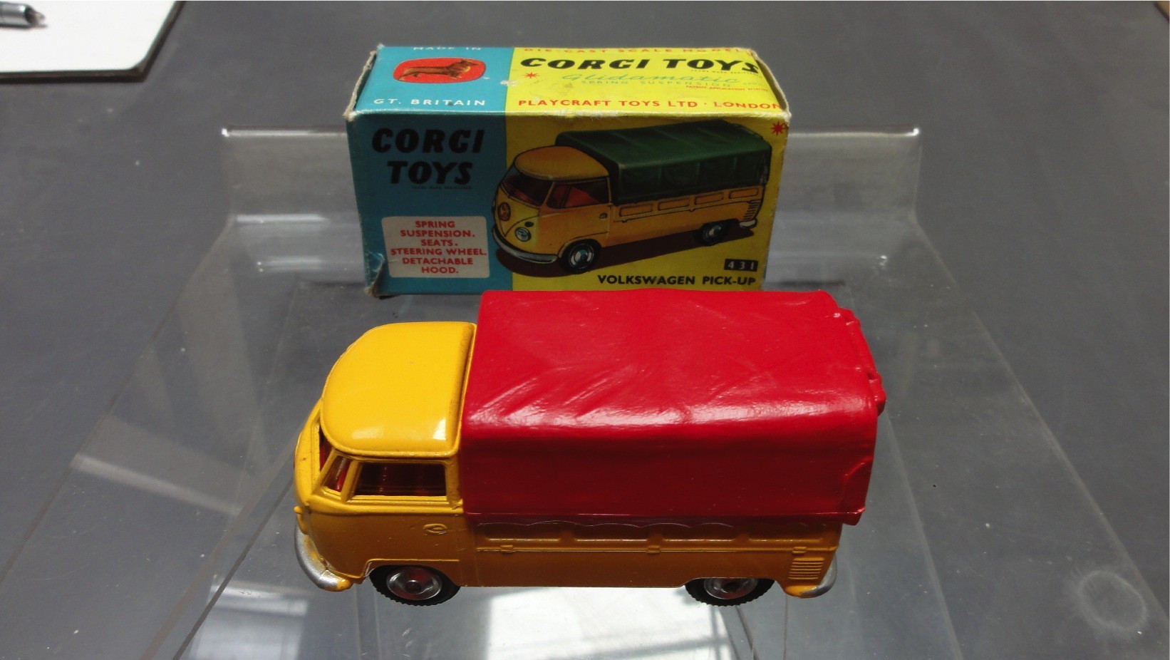 Volkswagen pick-up  Corgi toys ref 431