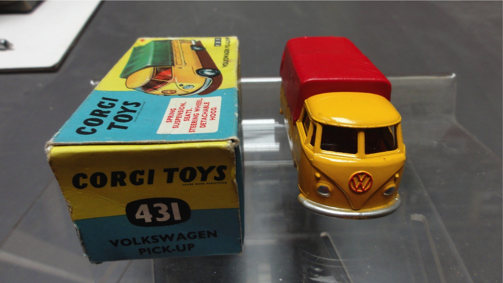 Volkswagen pick-up  Corgi toys ref 431