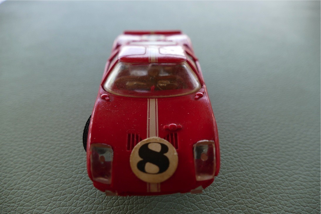 FORD GT 40 ROUGE N°8  JOUEFMATIC RÉF 365