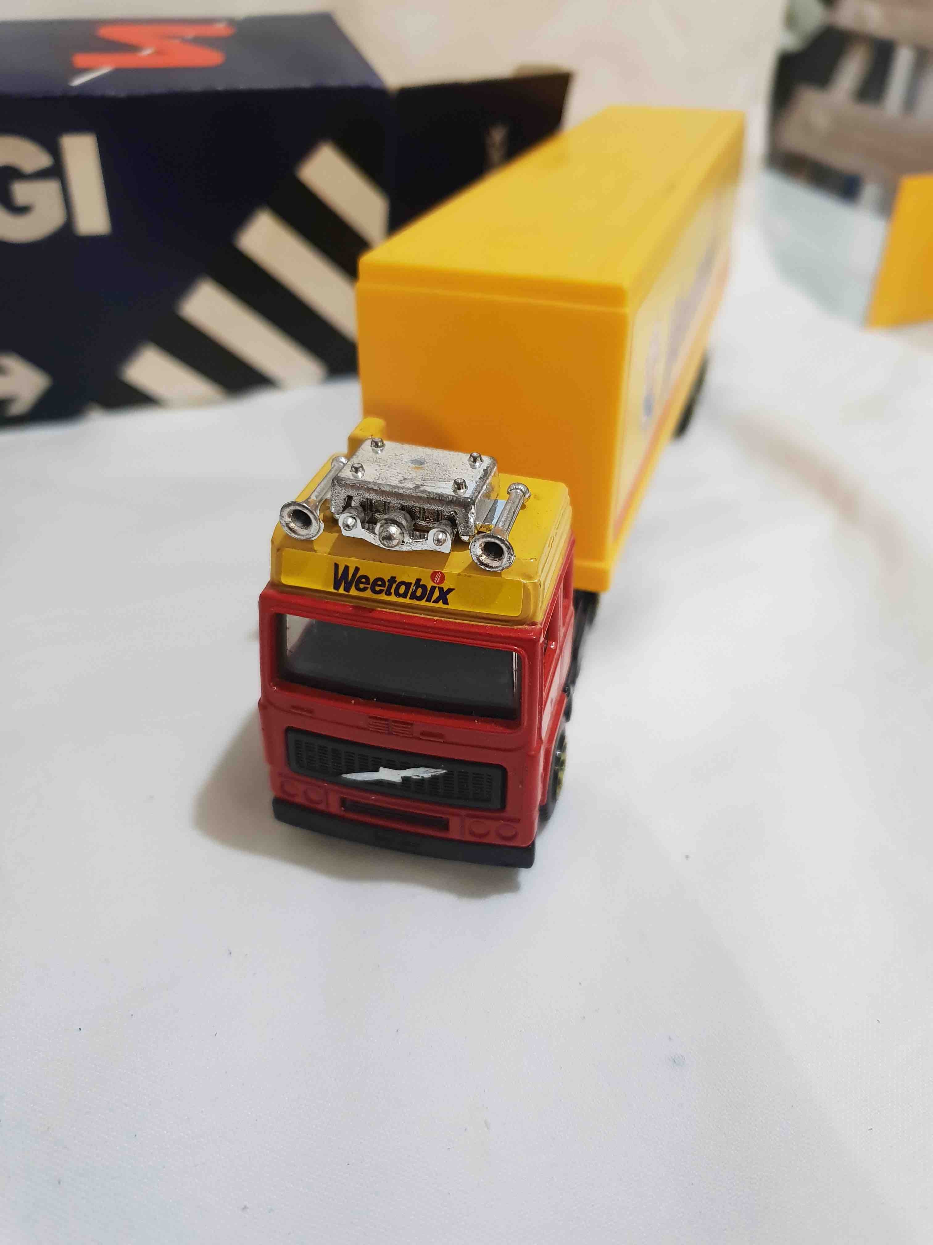 CORGI VOLVO CONTAINER TRUCK