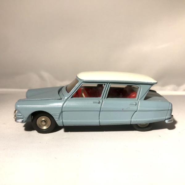 Ami 6 Citroen bleu toit blanc Dinky Toys  réf 557