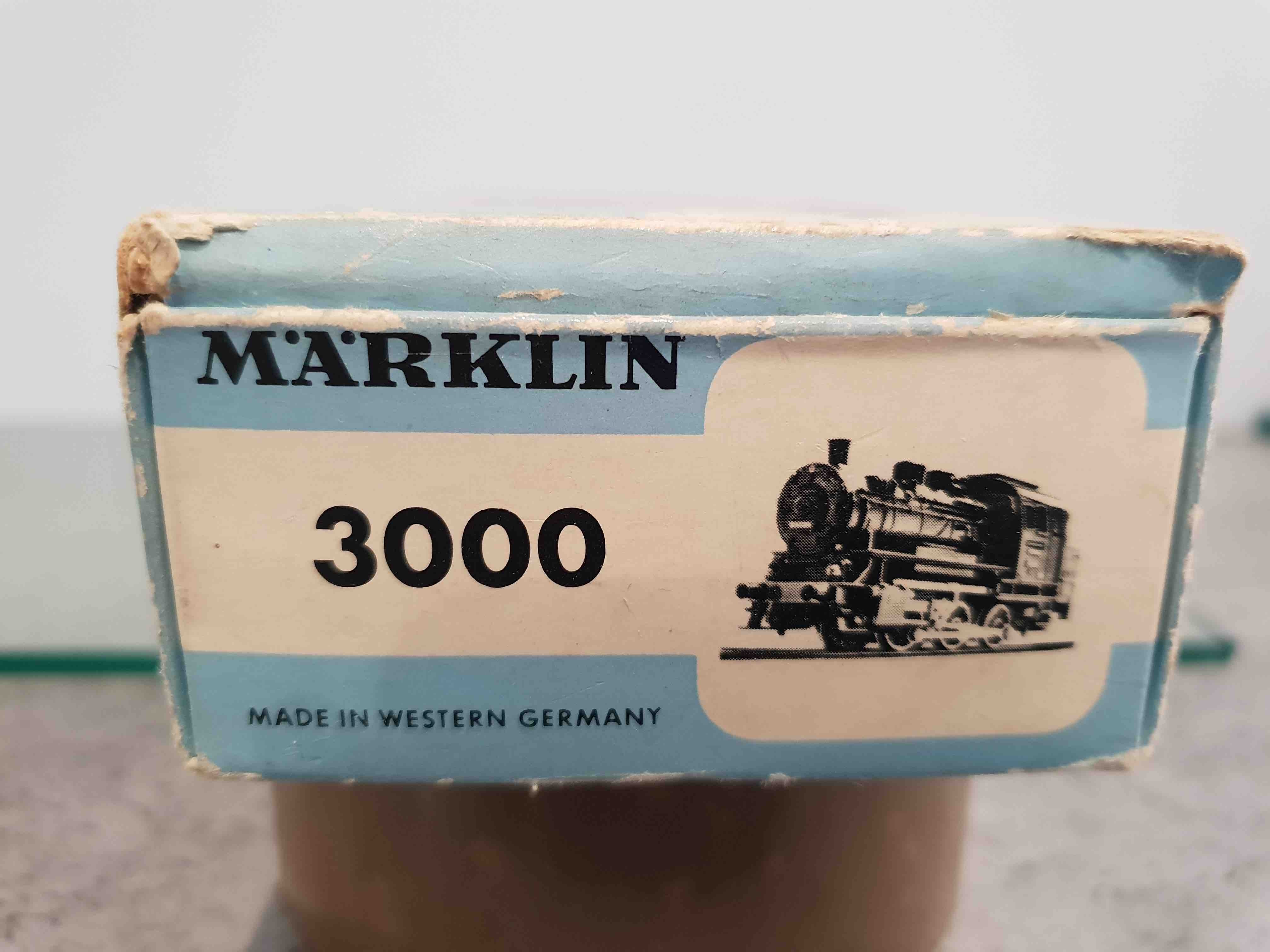 MARKLIN 3000 LOCOMOTIVE