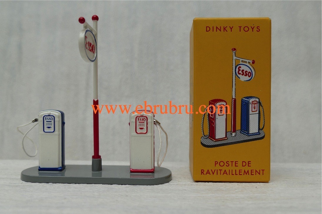 POSTE DE RAVITAILLEMENT ESSO DINKY TOYS ATLAS REF 49D