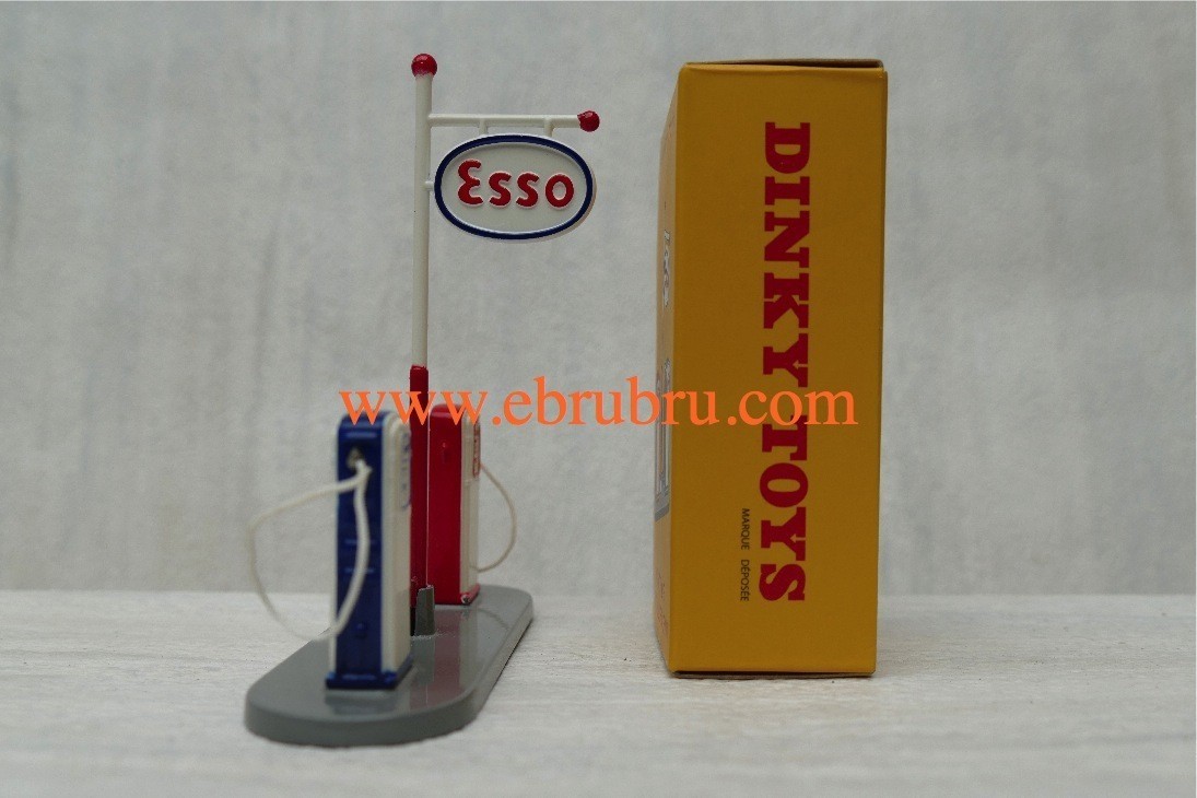 POSTE DE RAVITAILLEMENT ESSO DINKY TOYS ATLAS REF 49D