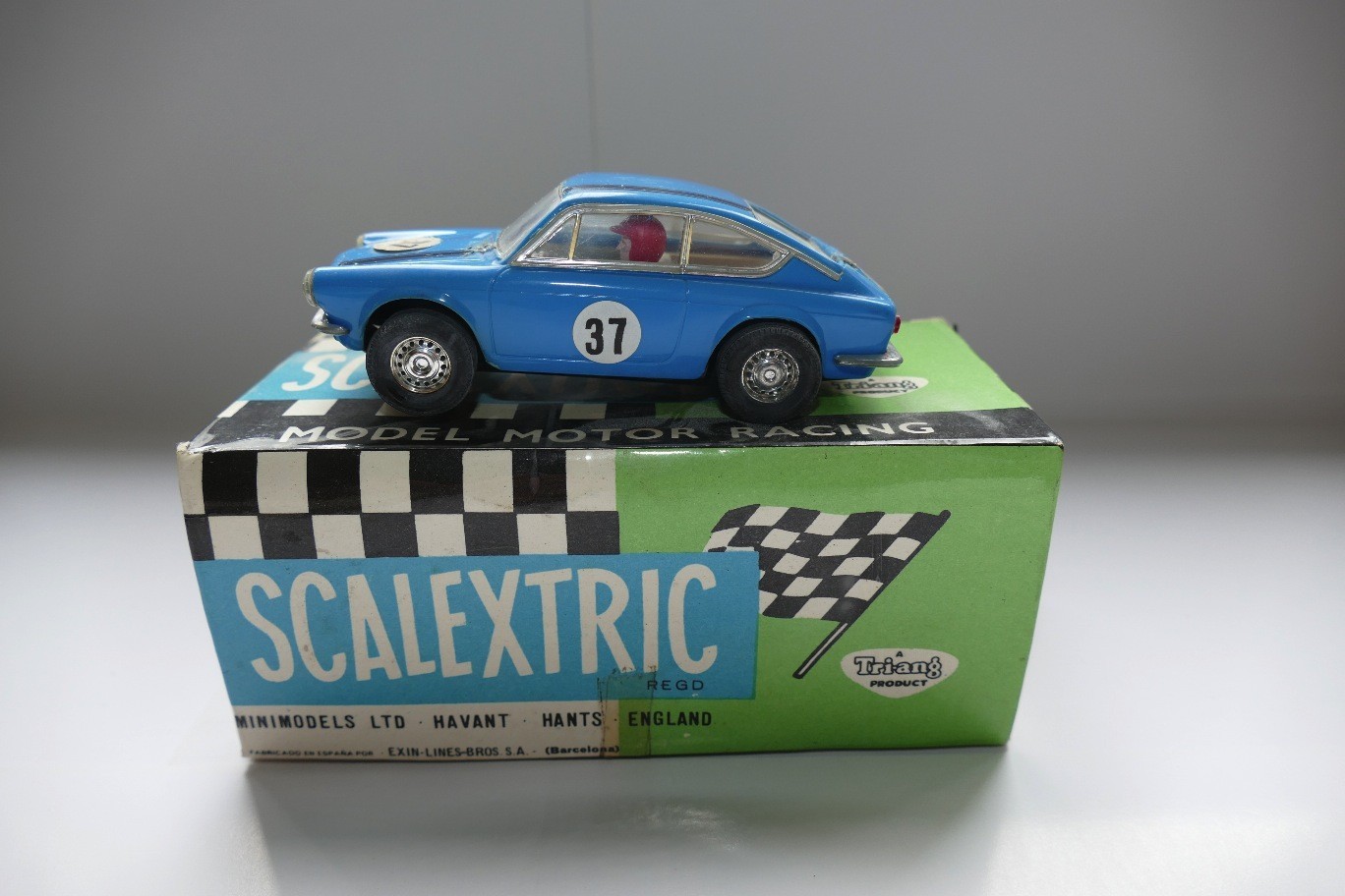 Seat 850 verte Scalextric EXIN