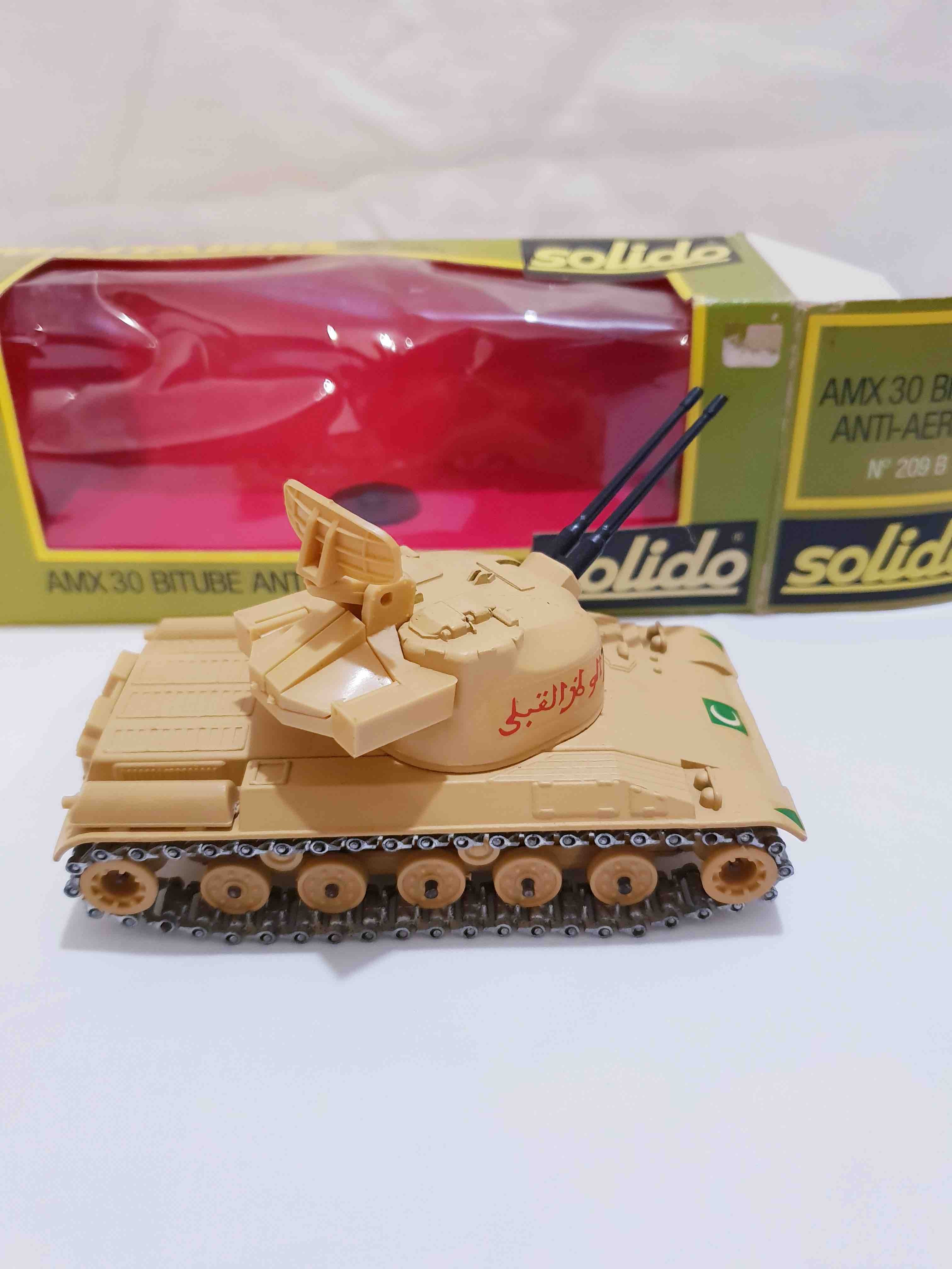 TANK SOLIDO AMX 30  ANTI AERIEN 209 B