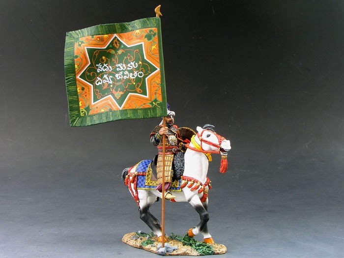 MK045 Saracen Standard Bearer King & Country