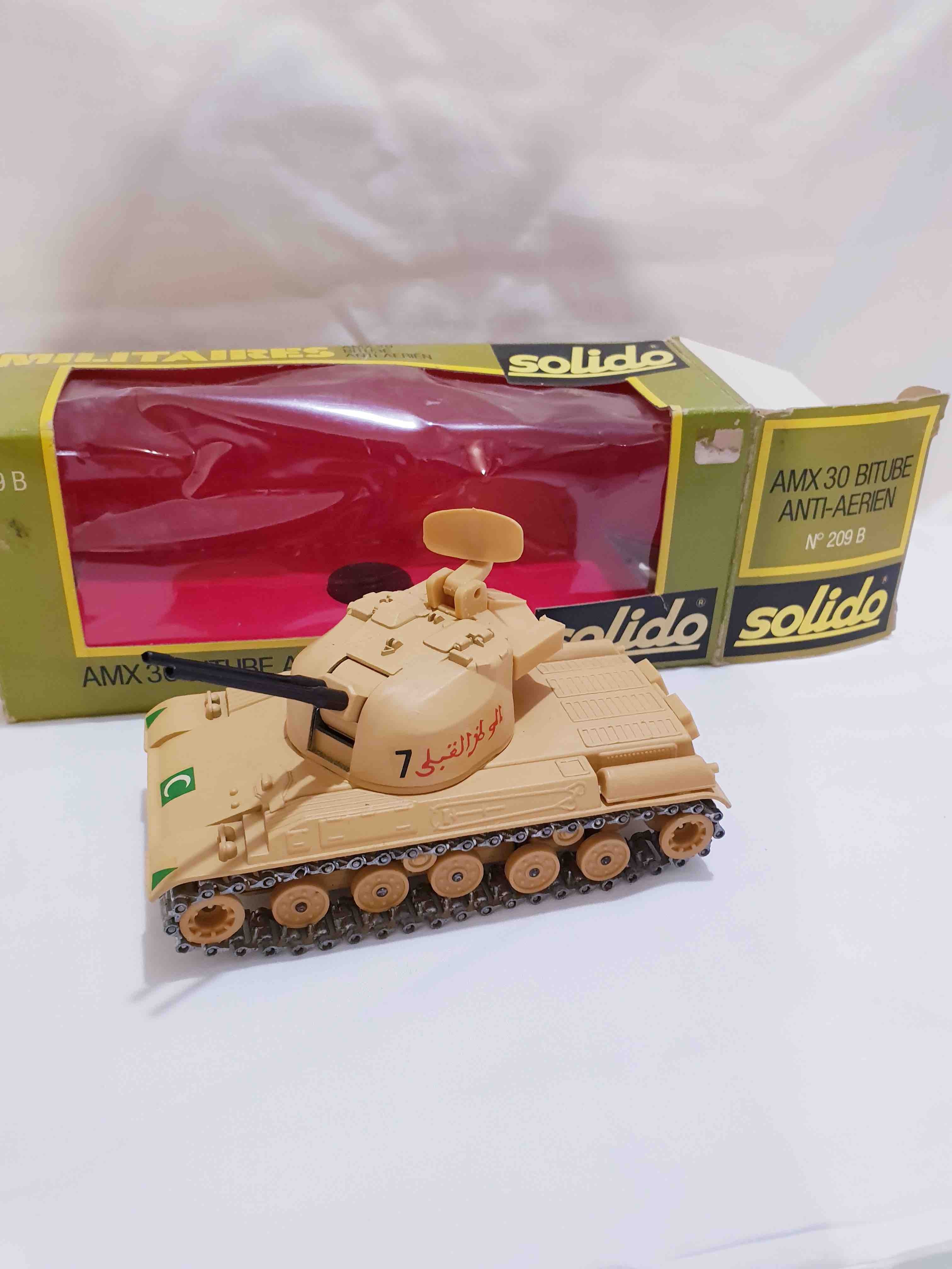 TANK SOLIDO AMX 30  ANTI AERIEN 209 B