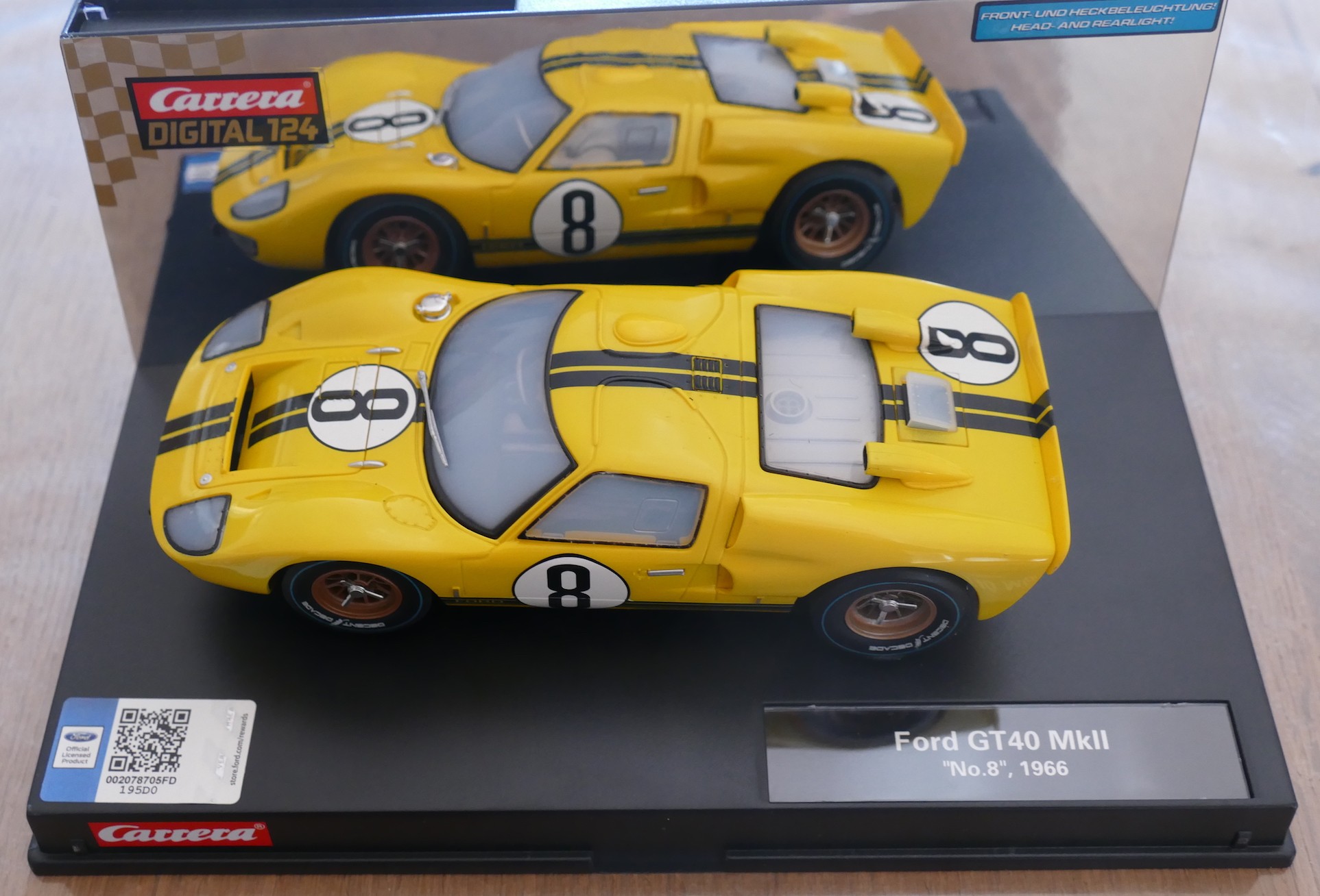 FORD GT 40 Mk II N°8 1966 JAUNE DIGITAL 124 CARRERA 23779