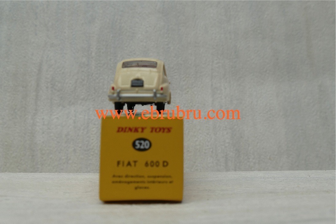 FIAT 600D  DINKY TOYS ATLAS REF 520