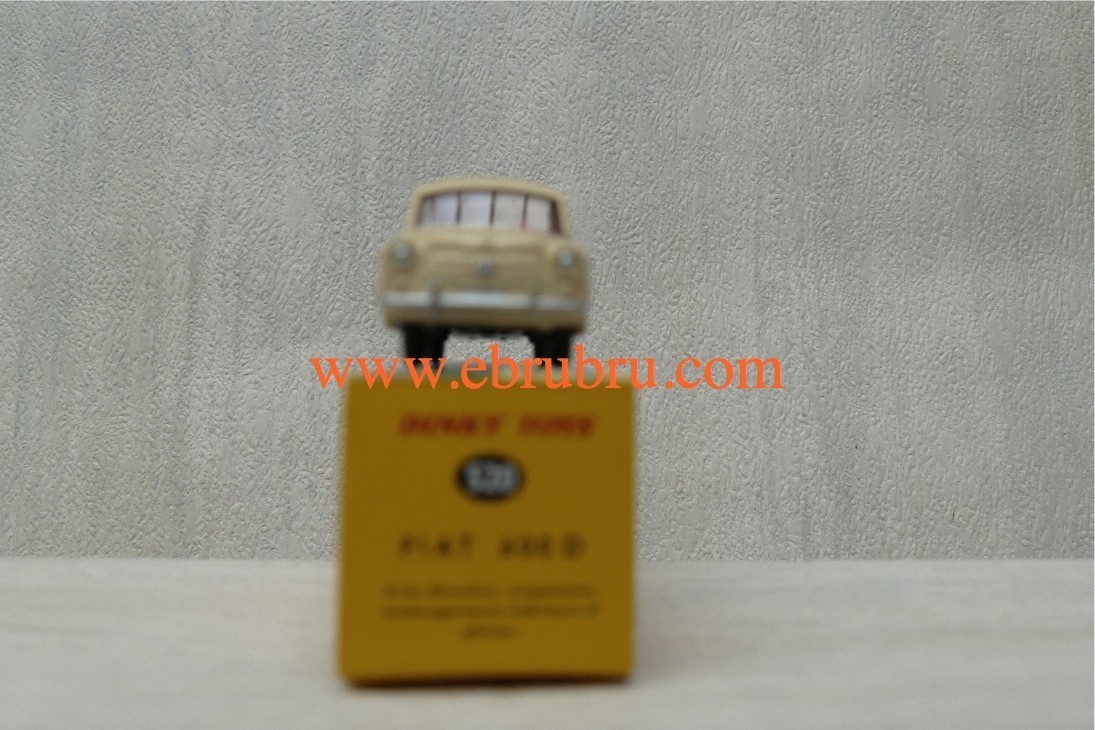 FIAT 600D  DINKY TOYS ATLAS REF 520