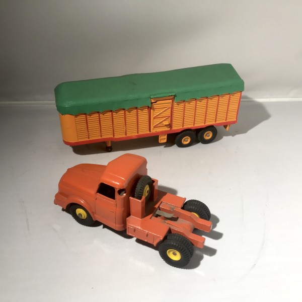 TRACTEUR WILLEME ET SEMI-REMORQUE DINKY TOYS