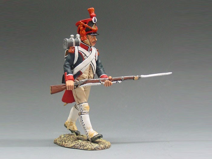 NA015 French Grenadier Advancing with Rifle King & Country