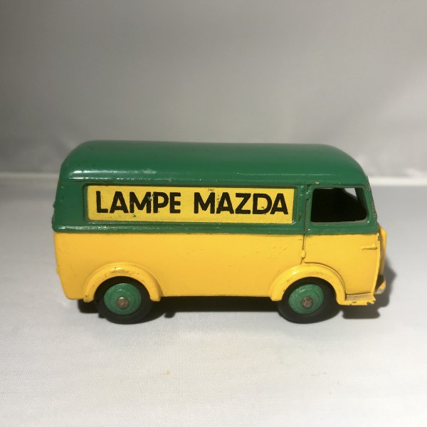 PEUGEOT D3 A  LAMPE MAZDA DINKY TOYS