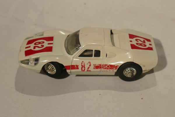 PORSCHE GT BLANCHE AU TAMPON N° 82 JOUEF RÉF: 3640