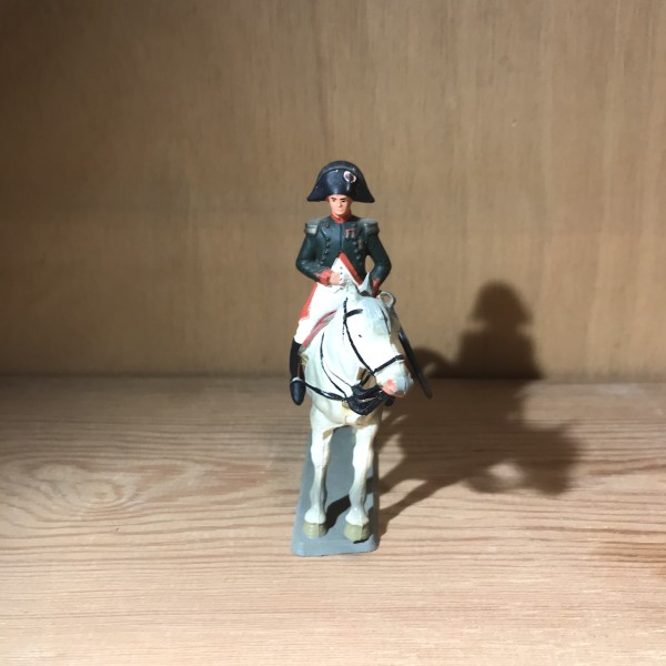 STARLUX NAPOLEON EN TENUE DE CHASSEUR A CHEVAL