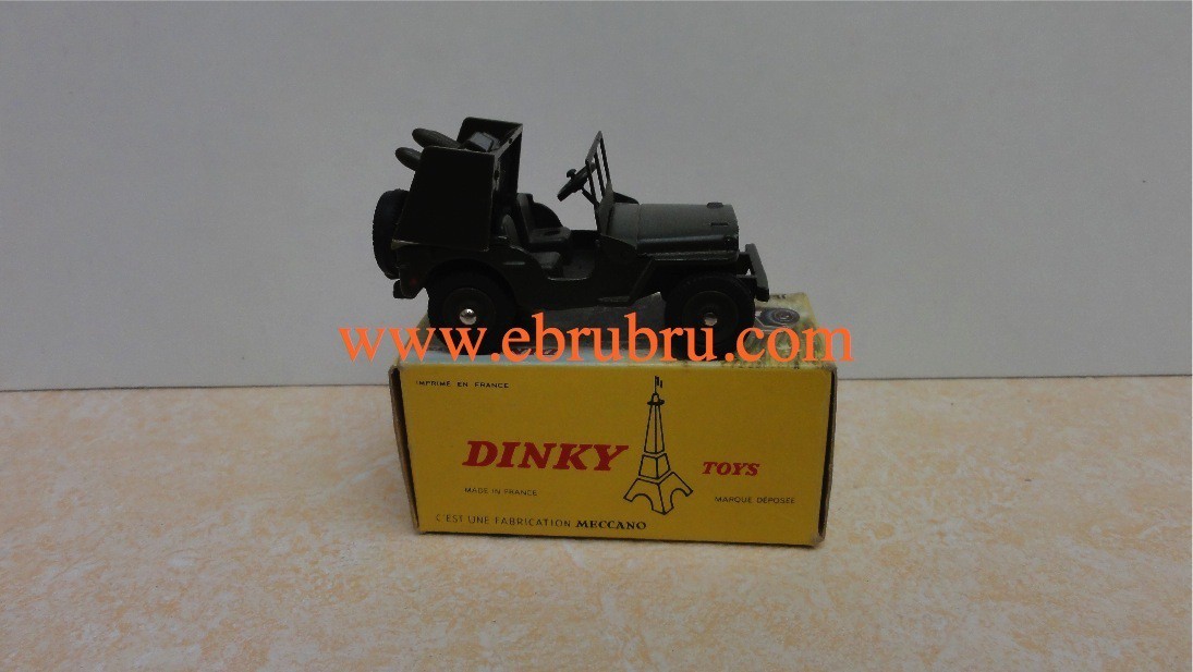 VOITURE JEEP PORTE FUSÉE MILITAIRE DINKY TOYS REF 828