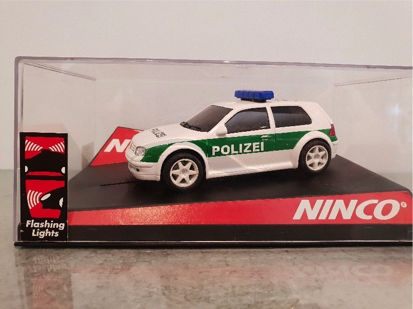 NINCO 50321 VW GOLF POLIZEI