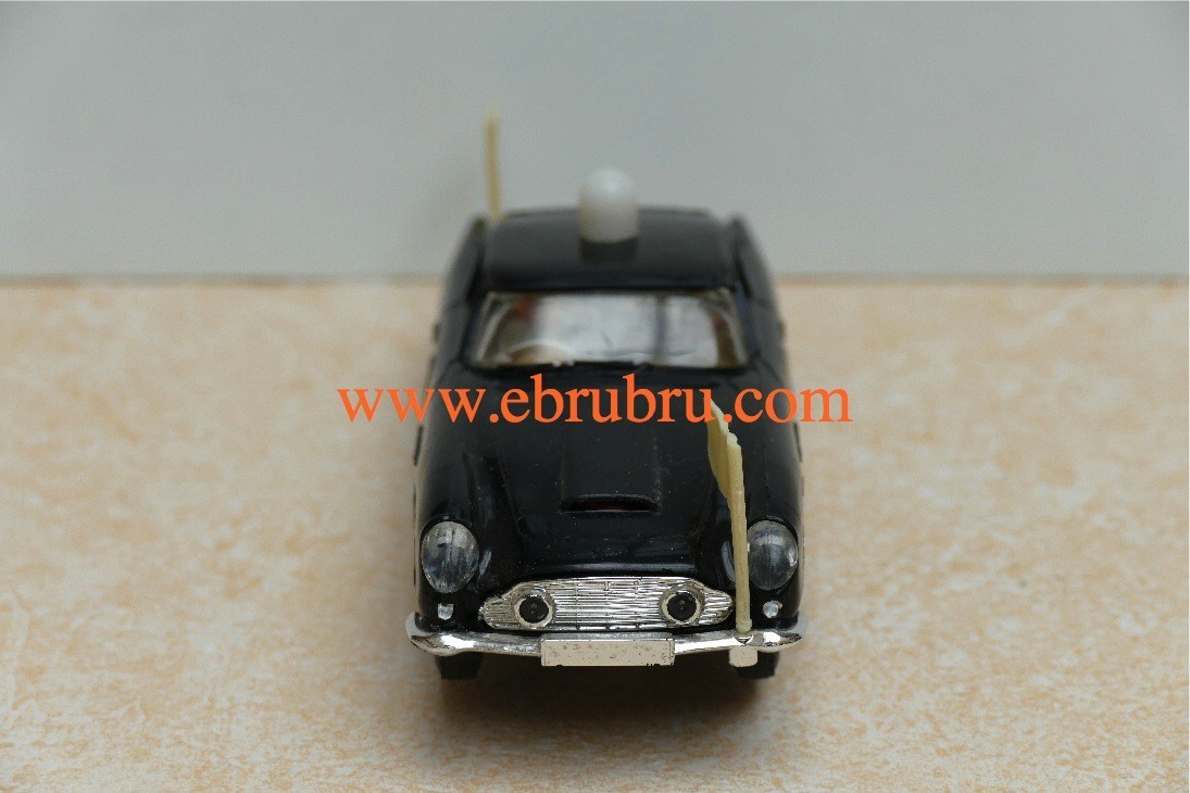 ASTON MARTIN DB4 GT MARSHAL NOIRE SCALEXTRIC BLACK E5