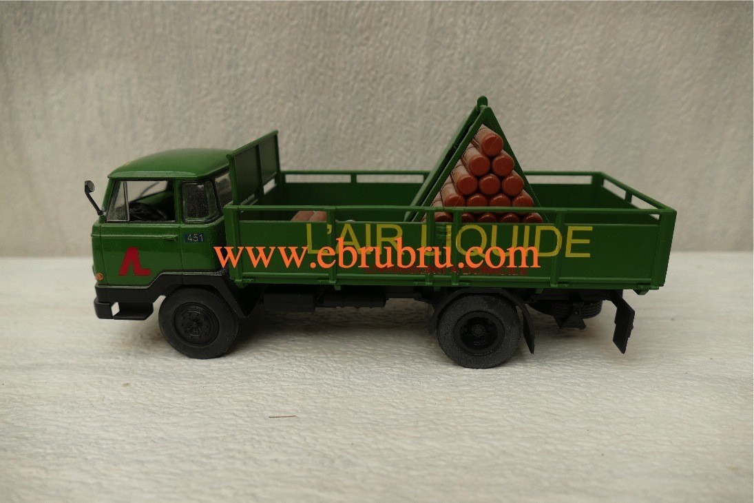 UNIC MZ 37 vert L'Air Liquide 1/43 ème CAMIONS D'AUTREFOIS IXO / ALTAYA