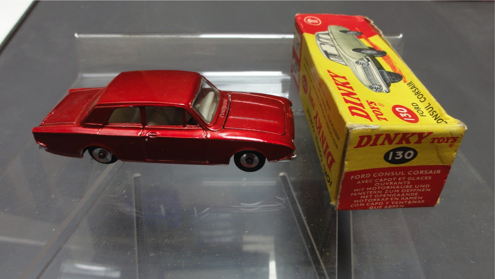 Ford consul corsair rouge Dinky Toys ref 130