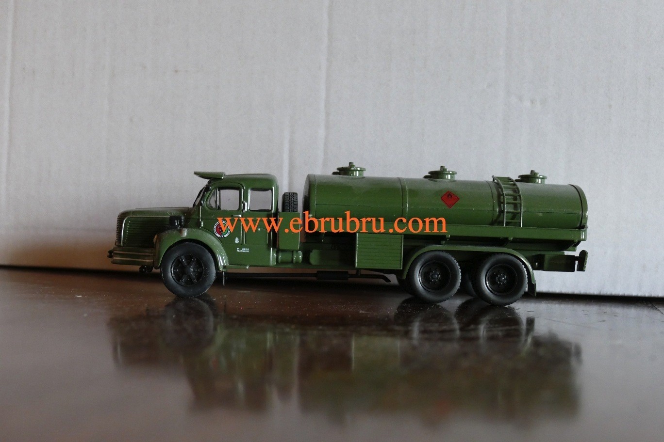 CAMION MILITAIRE BERLIET GLM 10 1957 CITERNE Au 1/43 IXO