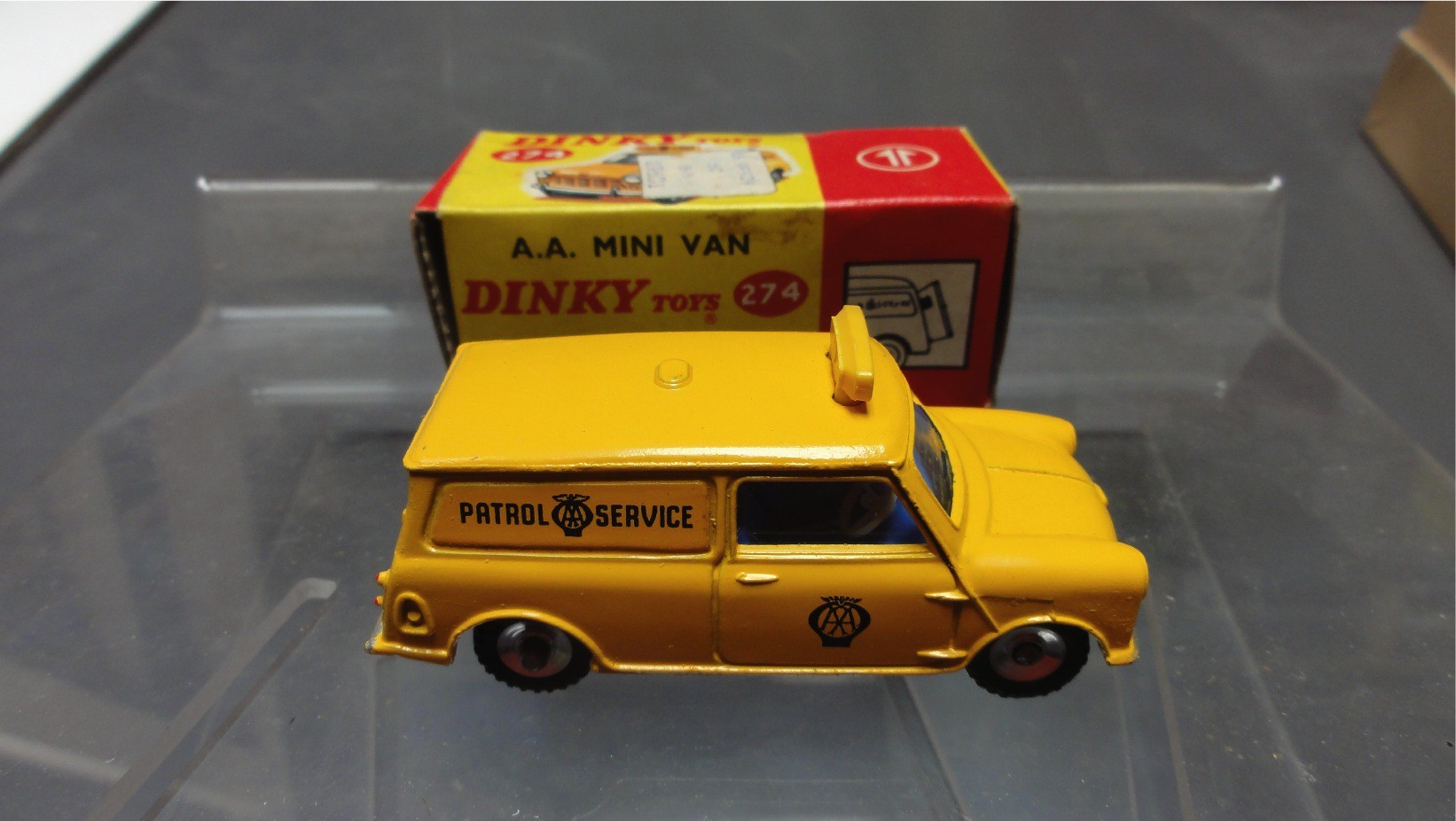 AA Mini van service de patrouille mineures jaune   Dinky Toys ref 274