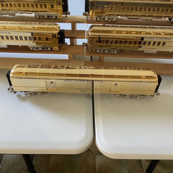 VOITURES PASSAGERS NEW YORK CENTRAL 5-CAR 70’ MADISON PASSENGER MTH 20-4029