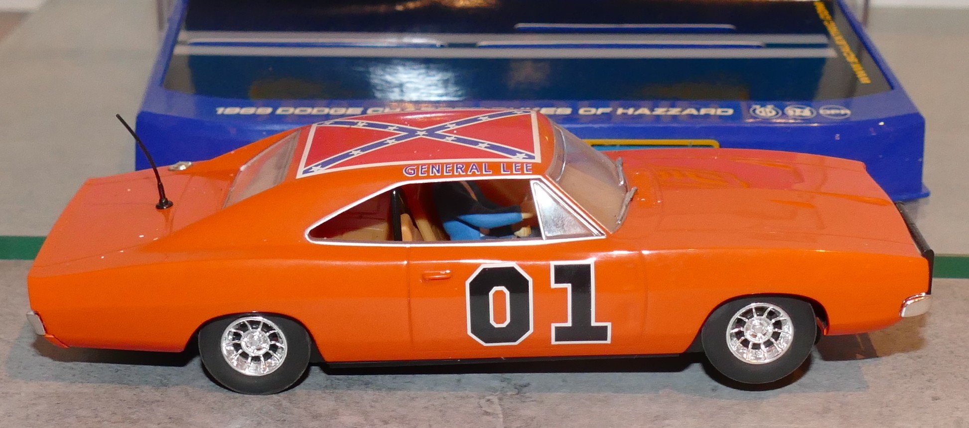 SCALEXTRIC C3044 DODGE CHARGER DUKES OF HAZZARD 1969