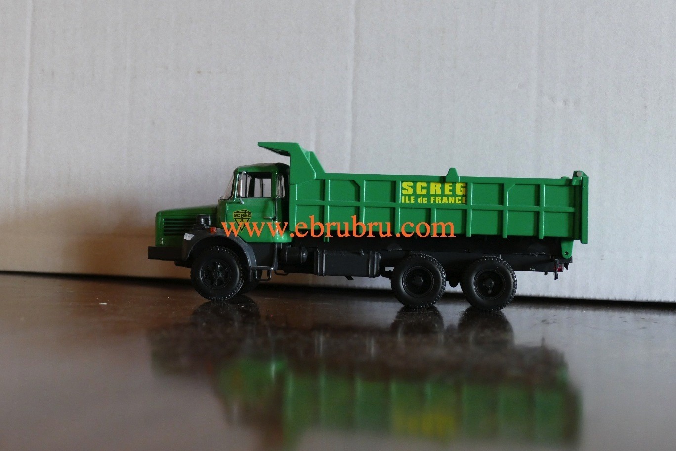 Camion BERLIET  benne 