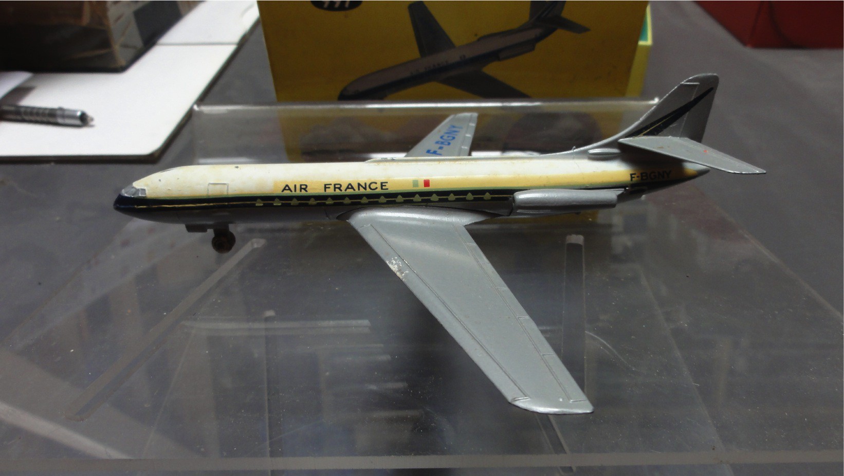 CARAVELLE SE 210 AIRLINER  DINKY SUPERTOYS RÉF 997 TOYS  1/43