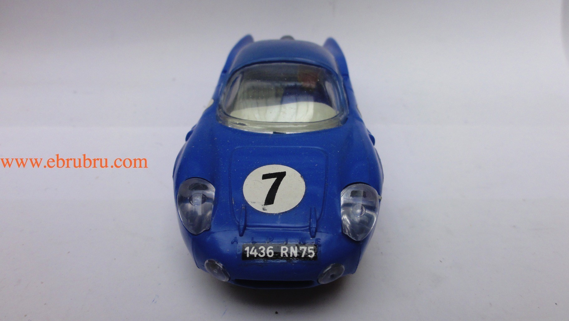 Alpine renault A110 bleue Race tuned SCALEXTRIC C13