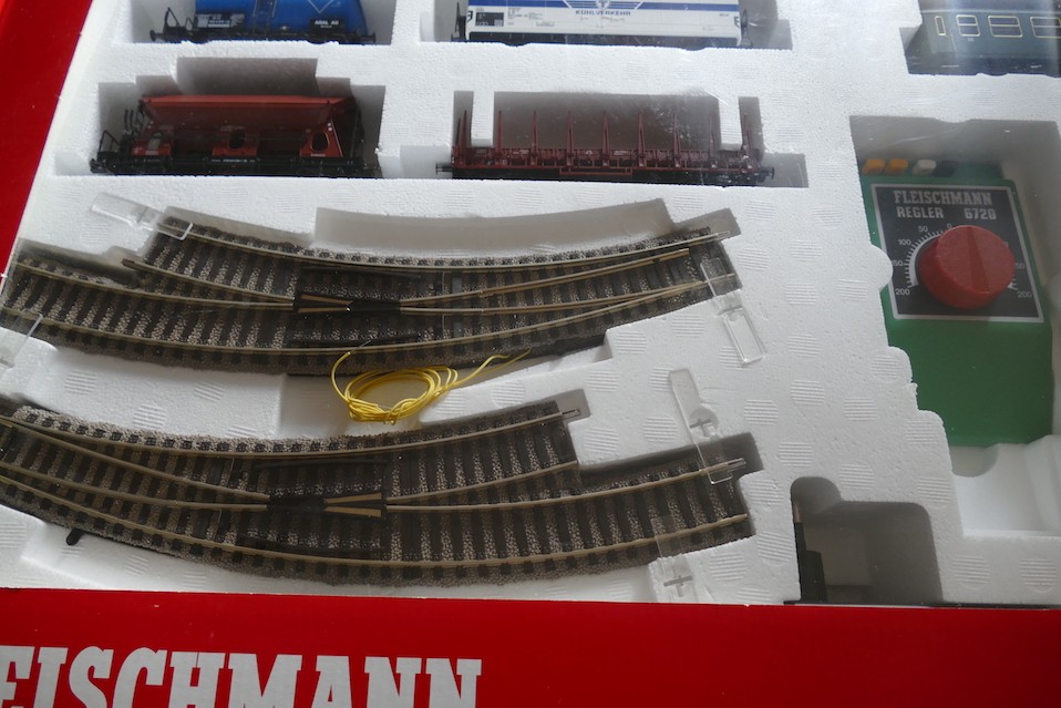 FLEISCHMANN PROFI STAR HO SET 637001 LOCO +