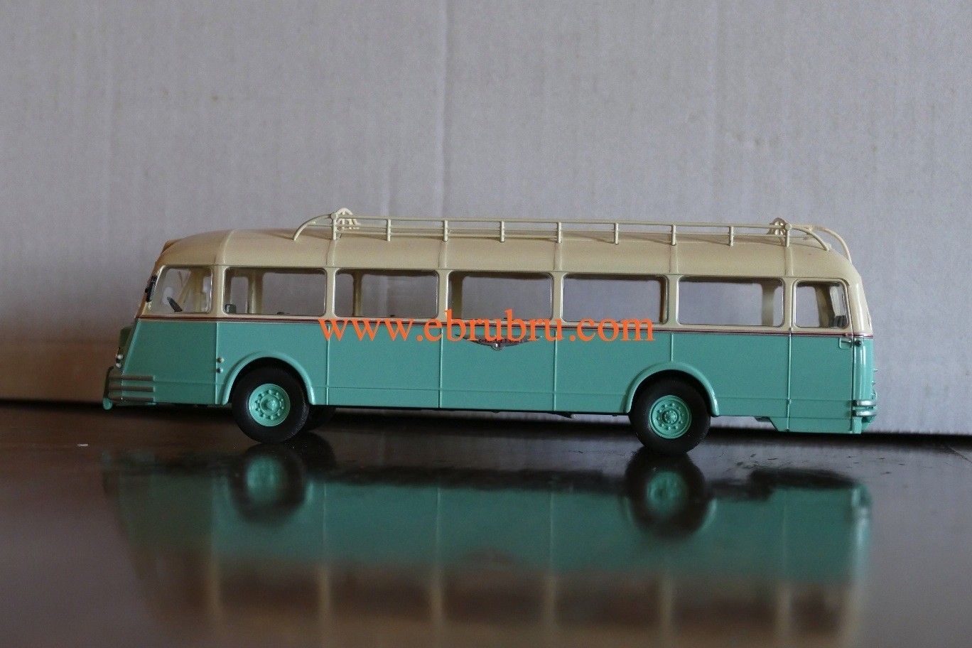 Autocars Pullman Autobus Berliet PHL 10 Grand Raid 1966 1/43  IXO Hachette