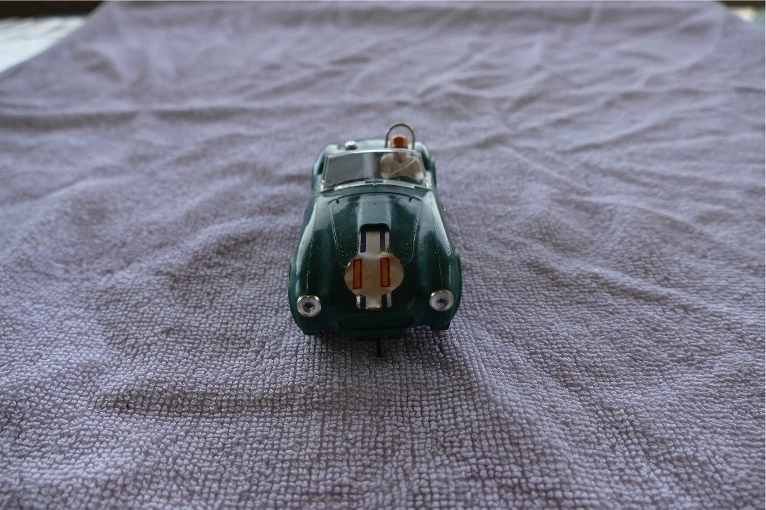 AC Cobra verte scalextric ref C78