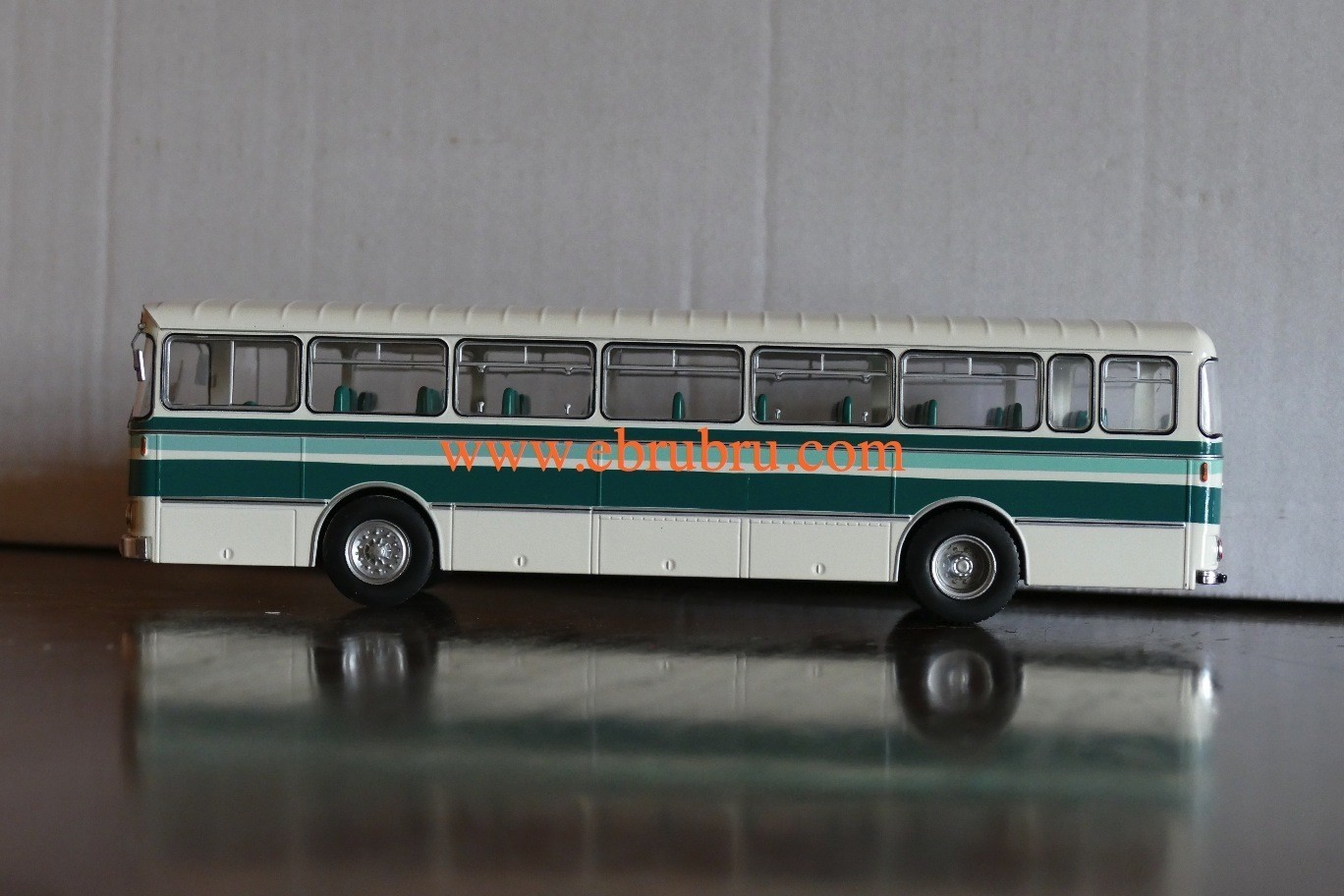 Autocars Pullman Autobus Berliet PHL 10 Grand Raid 1966 1/43  IXO Hachette