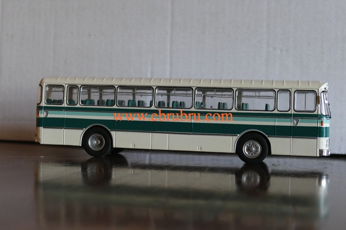 Autocars Pullman Autobus Berliet PHL 10 Grand Raid 1966 1/43  IXO Hachette