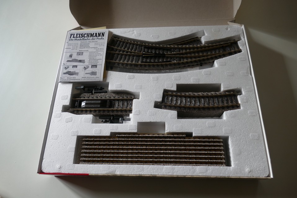 FLEISCHMANN STATION SET HO PROFI GLEIS 6190