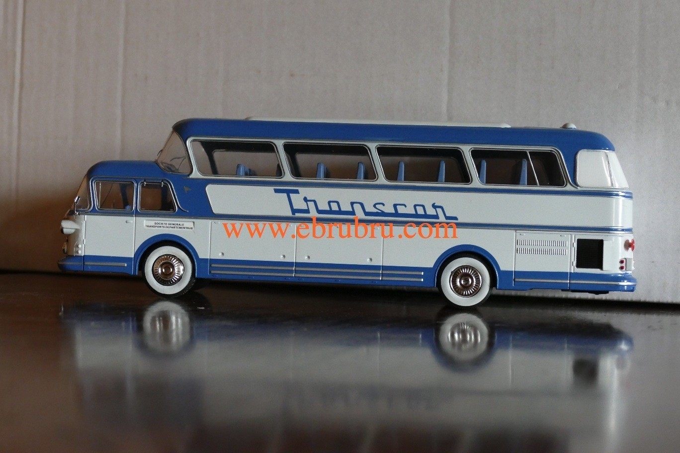 Autocars Autobus Isobloc 656 DH Panoramique 1/43 IXO Hachette