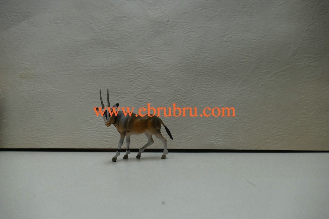 ORYX ANTILOPE  STARLUX SERIE ANIMAUX SAUVAGE  REF 1747